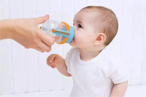 乳汁分析儀器價格吃母乳的寶寶是不是就不用喝水了呢
