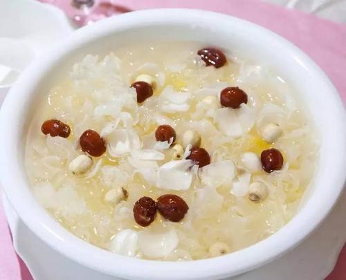 草莓视频污版下载價格坐月子期間飲食上有什麽需求留意的呢