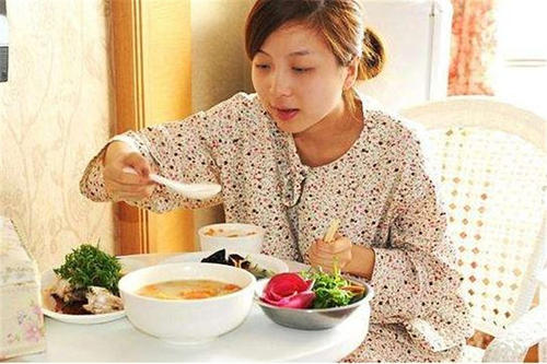 草莓视频ABB黄片廠家哺乳期間乳汁分泌少與哪些因素有關？